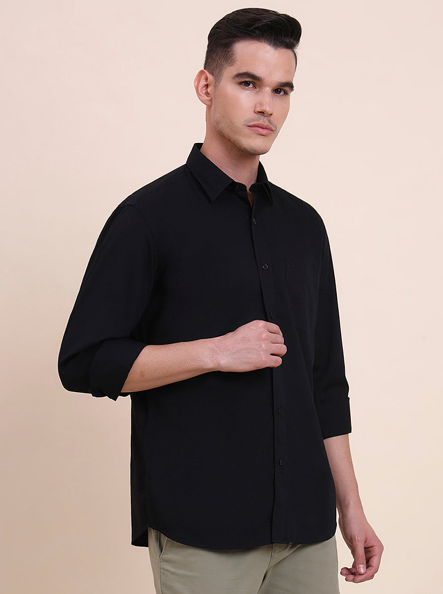 Black Solid Smart Fit Semi Casual Shirt | Greenfibre