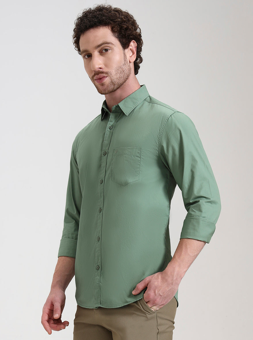 Fren Green Solid Slim Fit Casual Shirt | Greenfibre