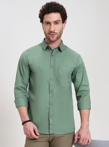 Fren Green Solid Slim Fit Casual Shirt | Greenfibre