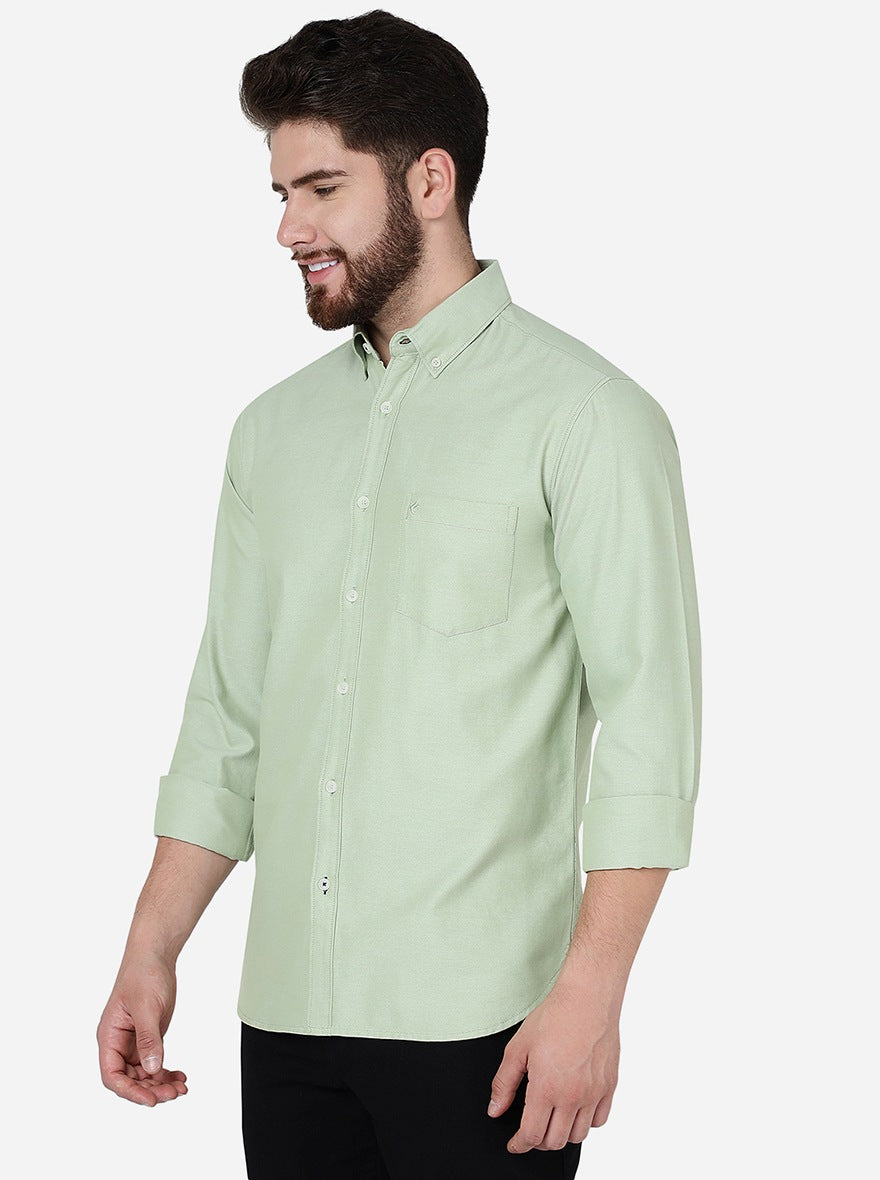 Tea Green Solid Slim Fit Casual Shirt | Greenfibre